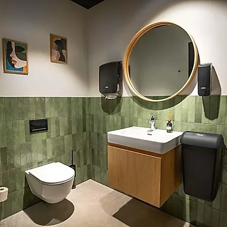Myhotel *